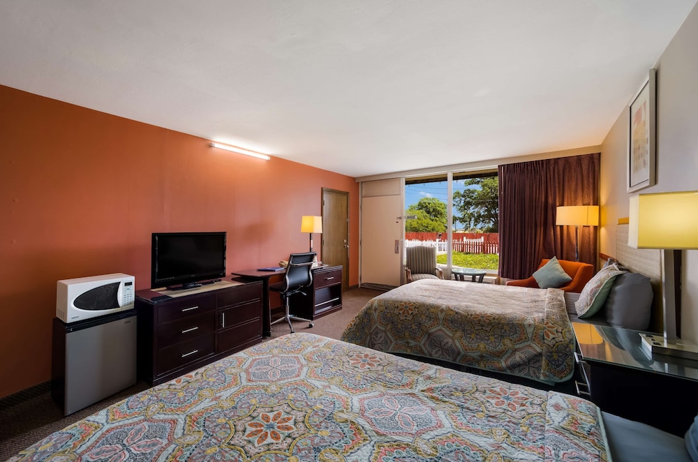 Travelodge by Wyndham Oakley 33/63