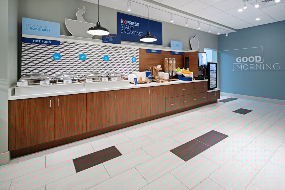Holiday Inn Express & Suites Murrieta 15/49