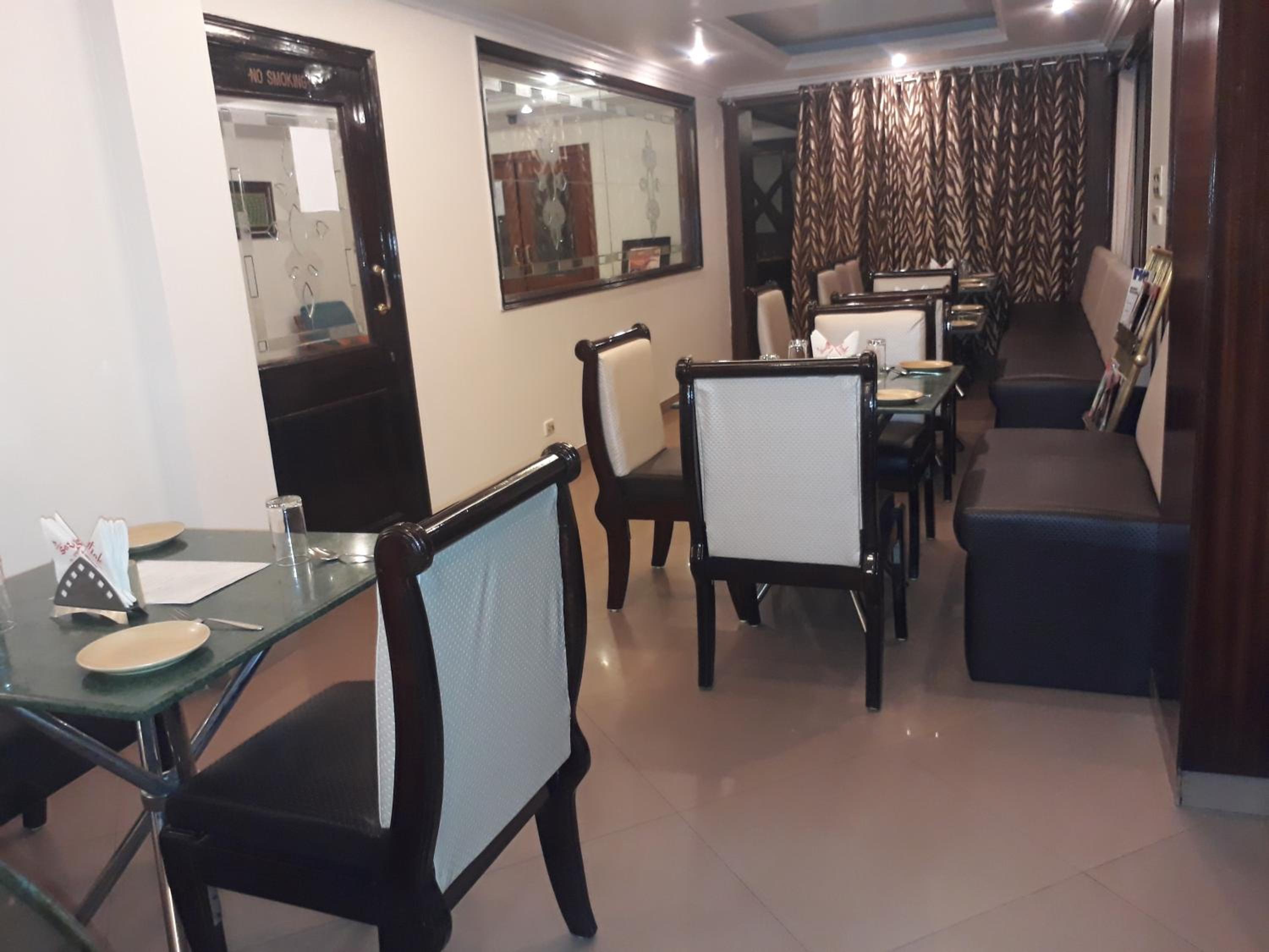 Hotel Sarthak 31/36