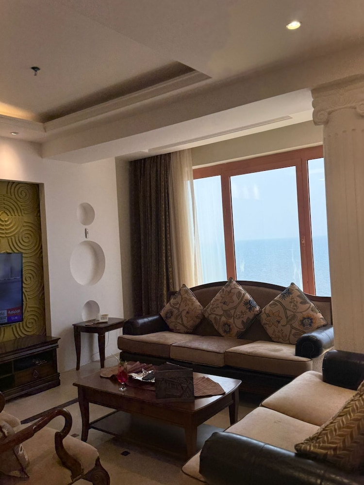 فندق البرج (Al-Borg Al-Watheer Serviced apartments) 27/43