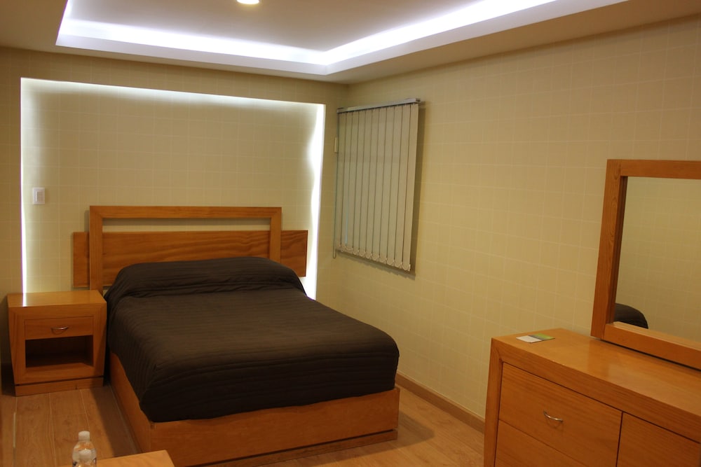 Suites Victoria Hotel 11/44