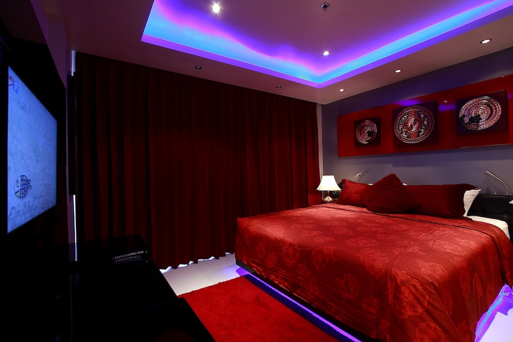 Absolute Bangla Suites 22/50