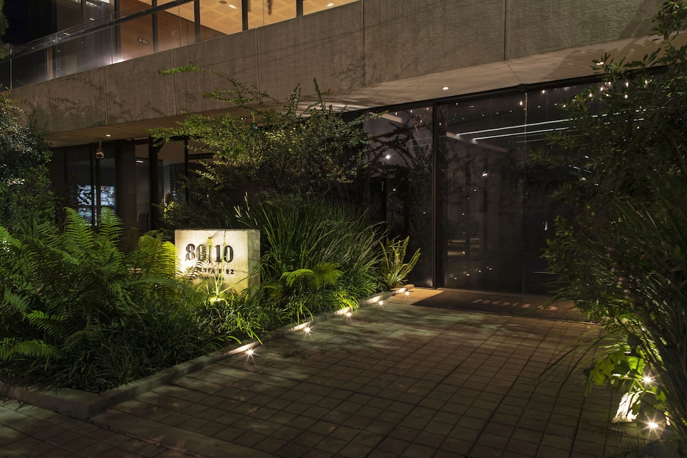 8010 Urban Living 38/46