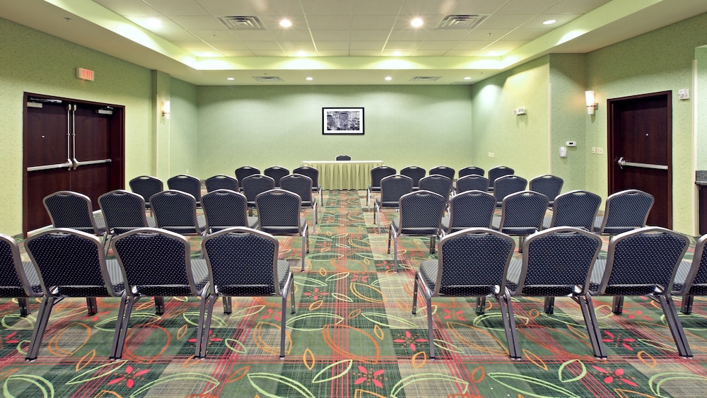 Holiday Inn Garland 54/73