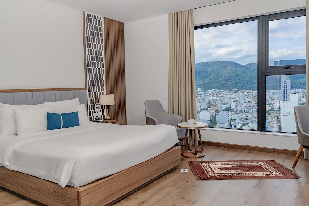 Ocean, Deluxe, King Bed, Queen Bed