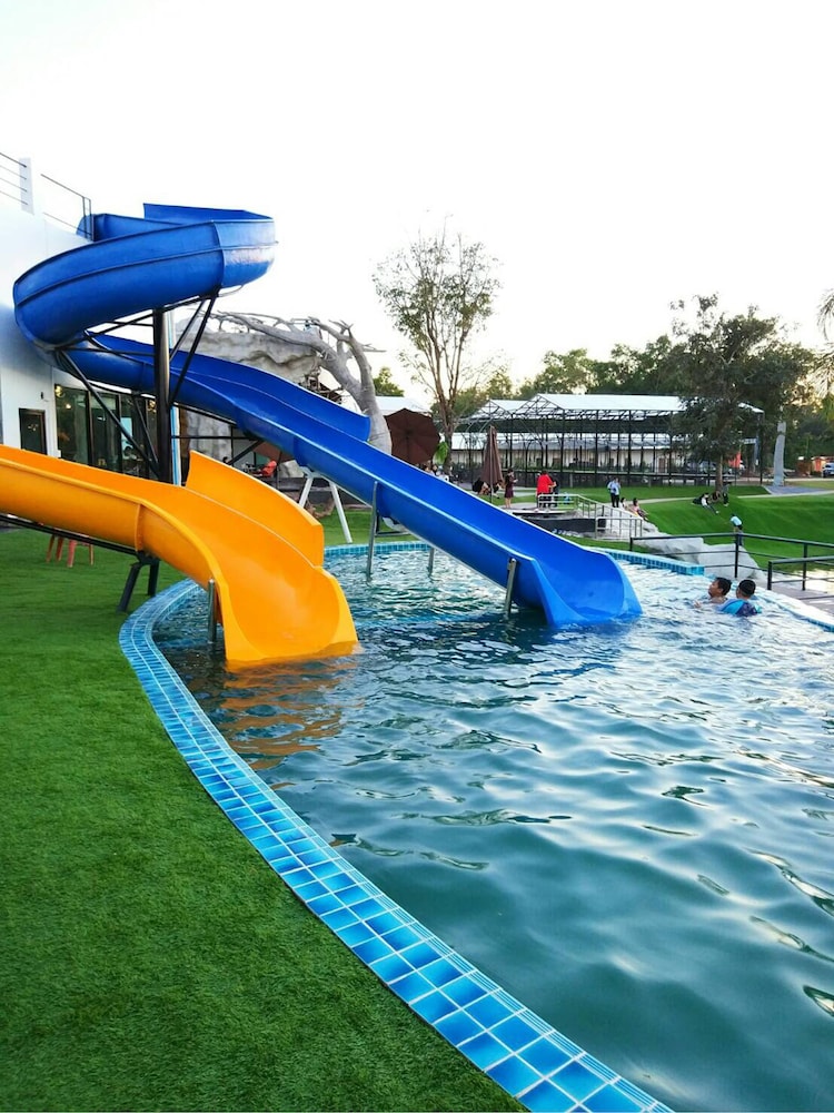 I View Park Resort 43/71
