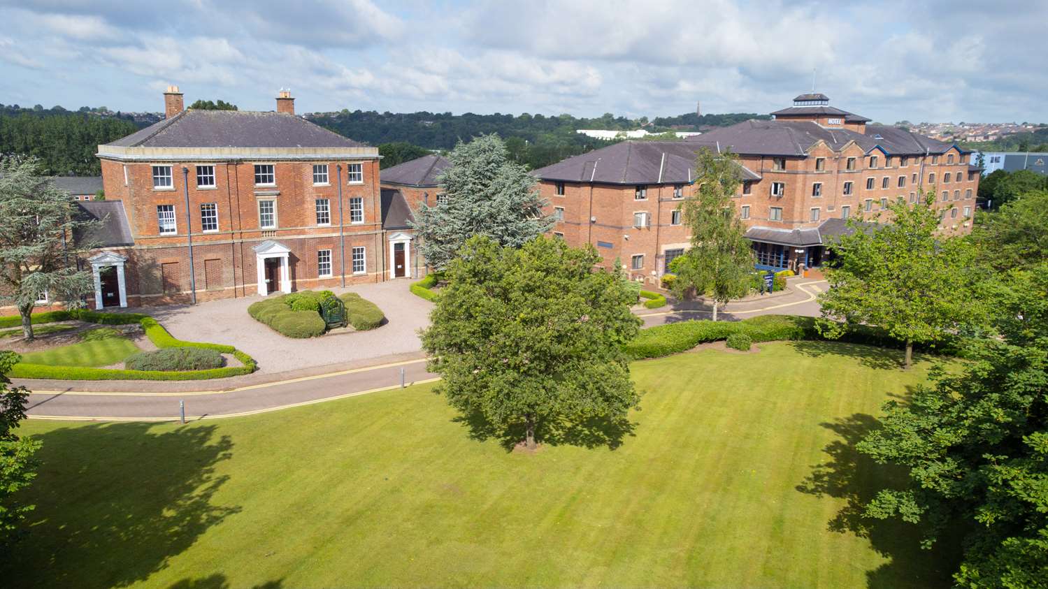 DoubleTree by Hilton Stoke on Trent 41/43