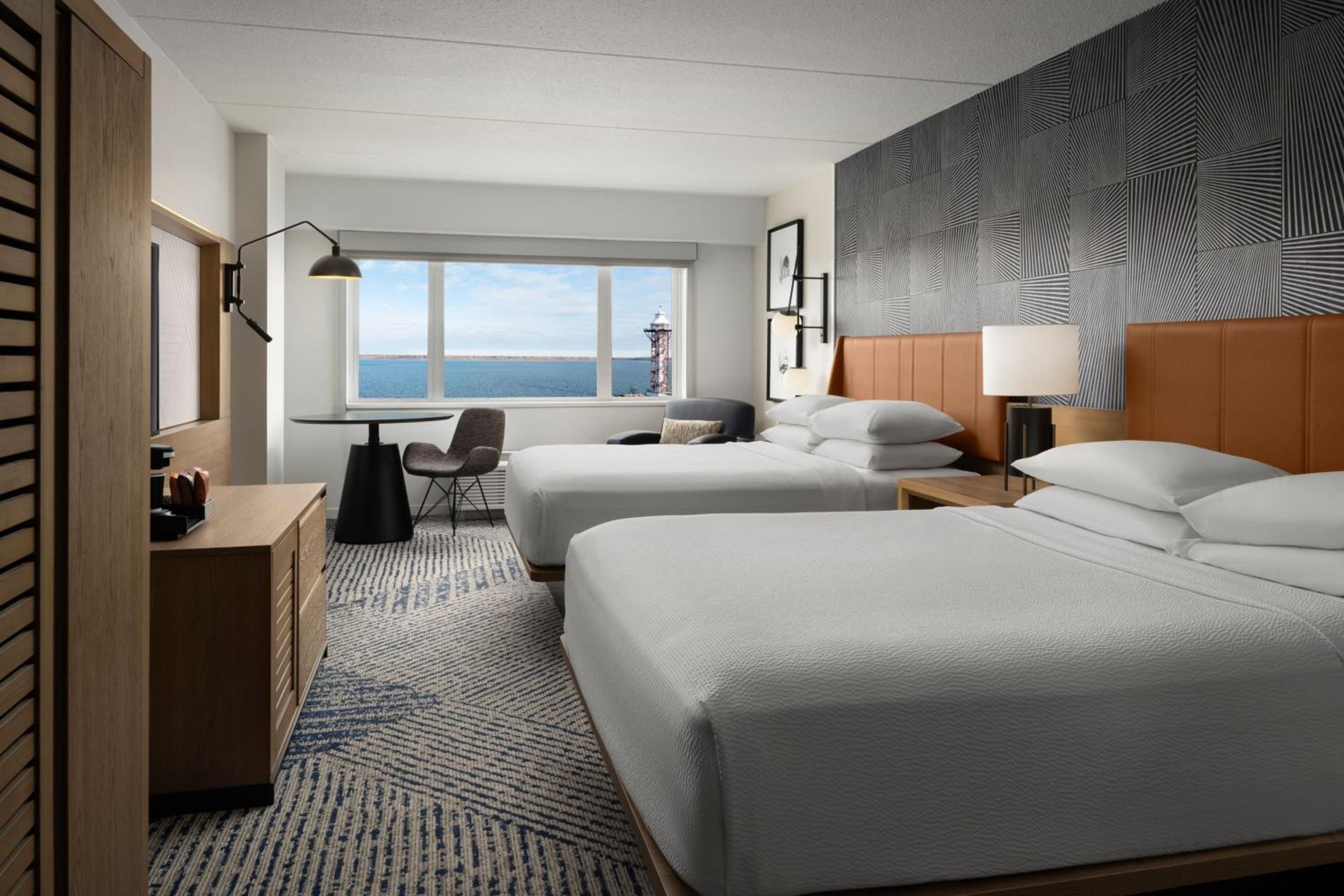 Guest Room, Deluxe, 2 Queen Beds, Bay View, Club Lounge Access