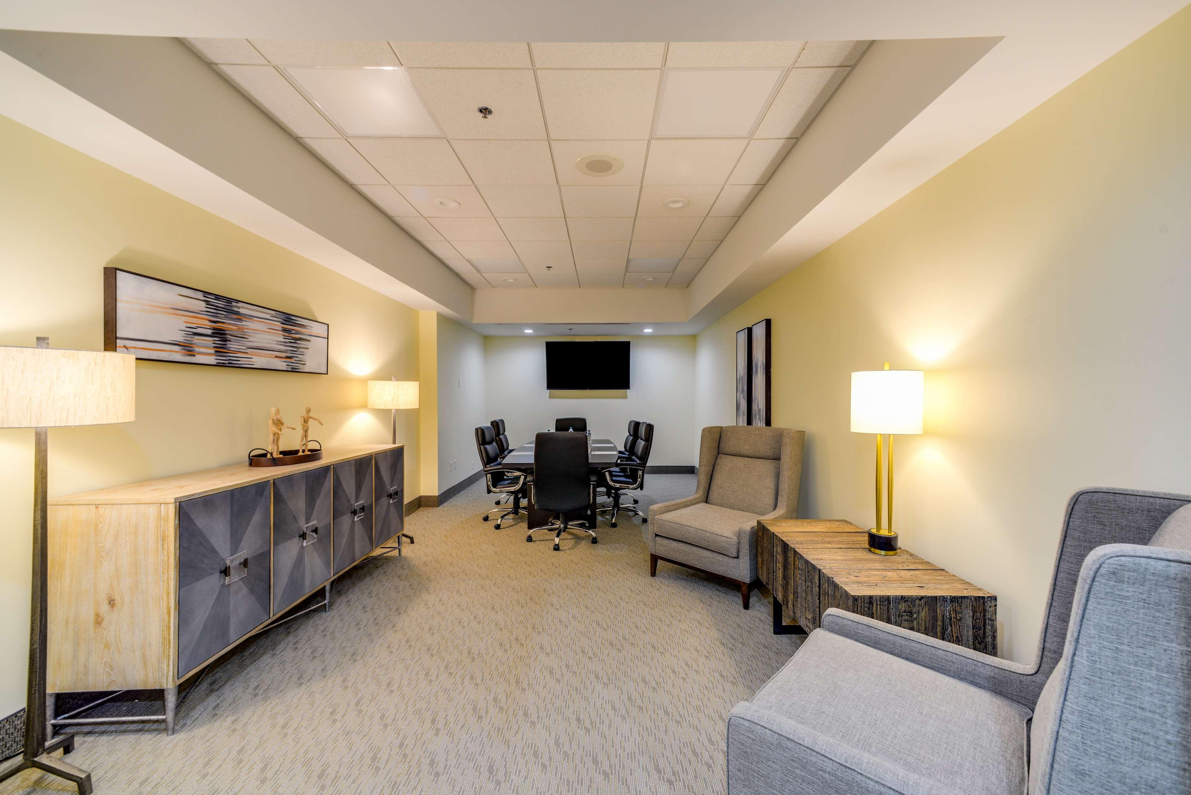 St. Louis Airport Hotel 26/44