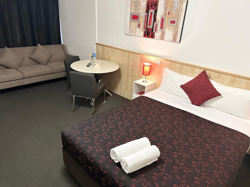 Country Comfort Cowra 31/44