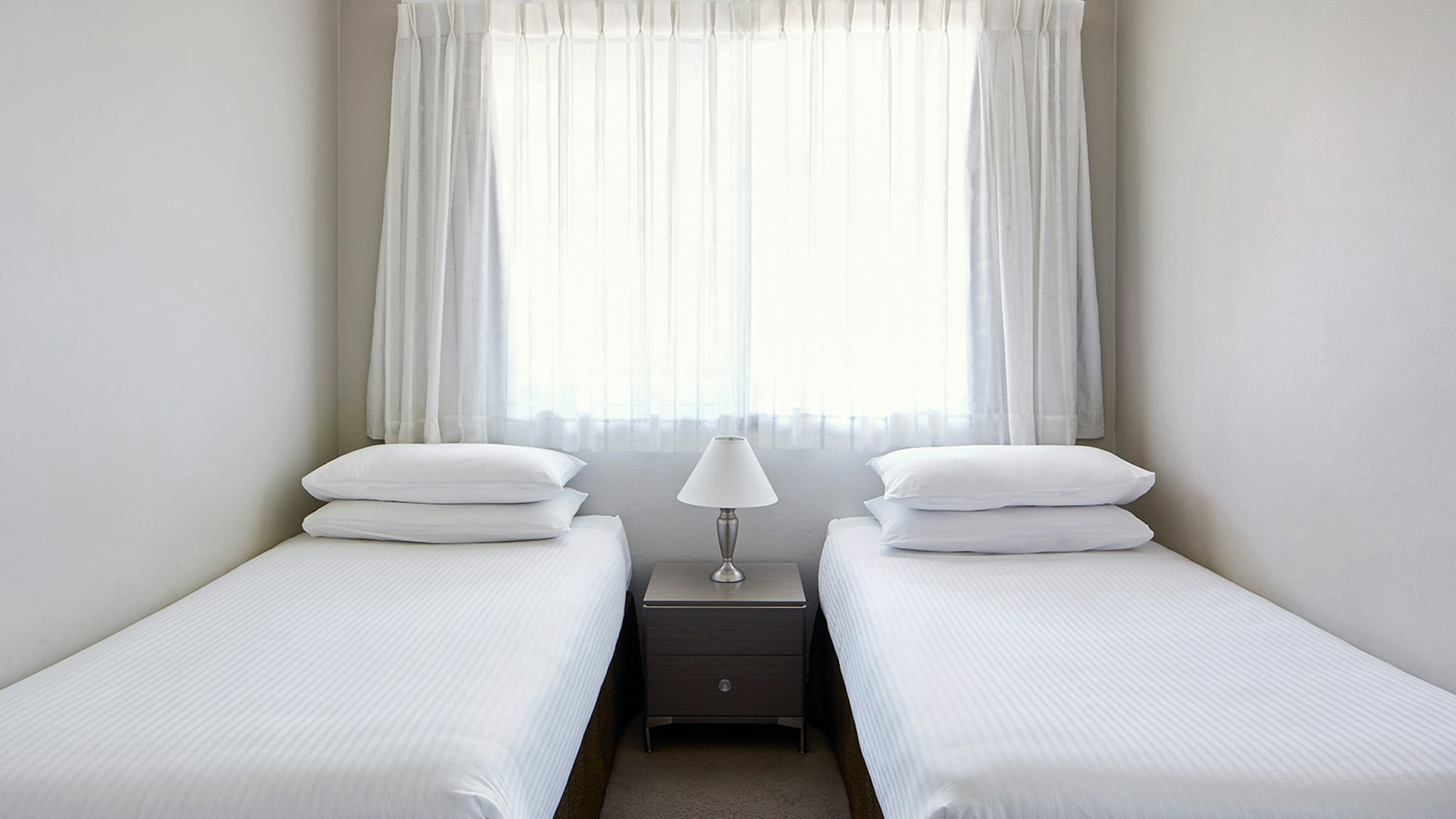 Pinnacle Apartments، كانبرا 14/43