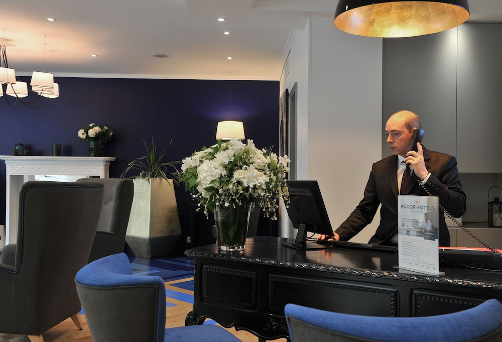 Mercure Paris Saint Cloud Hippodrome 12/69