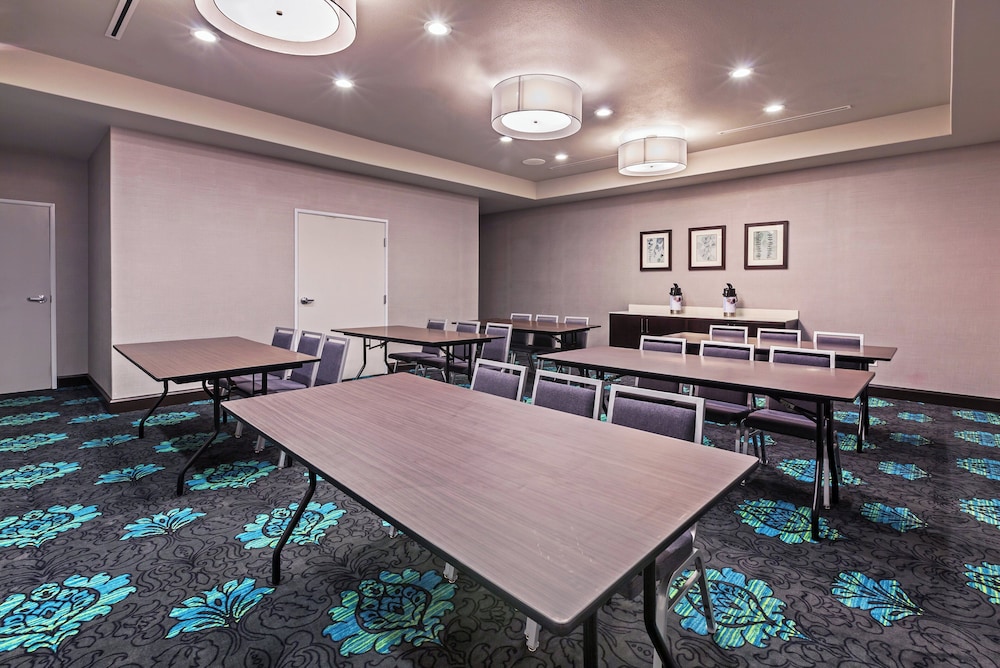 Holiday Inn Express And Suites Killeen-Fort Hood Area 38/43