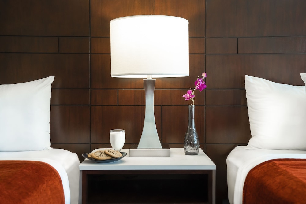 ALO Hotel by Ayres 18/50