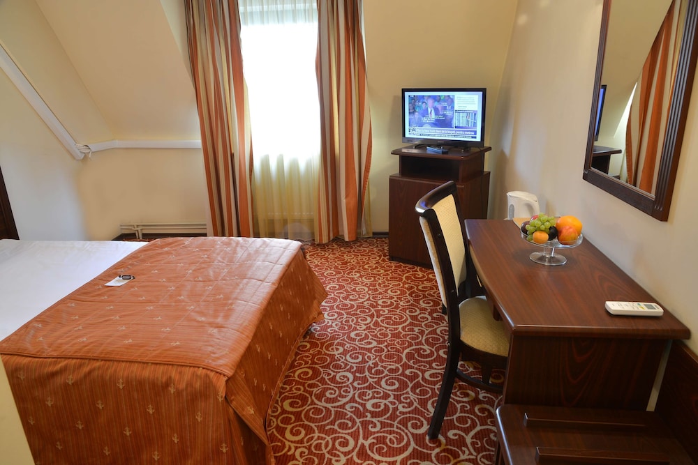Hotel Central Ploiesti 12/69