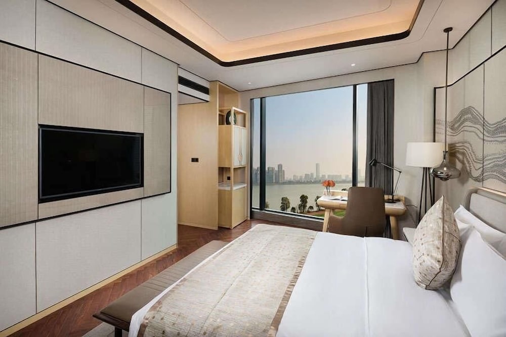 Howard Johnson by Wyndham Yacht Club Hotel Changsha 6/30