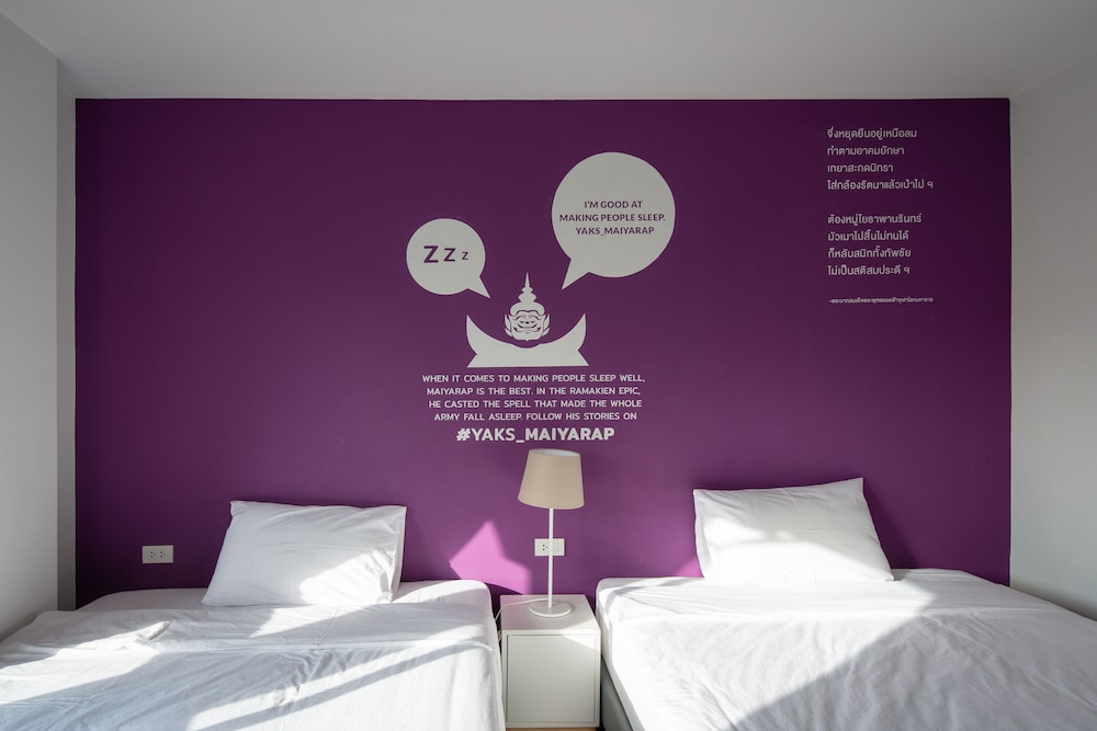 Yaks Hostel 17/40