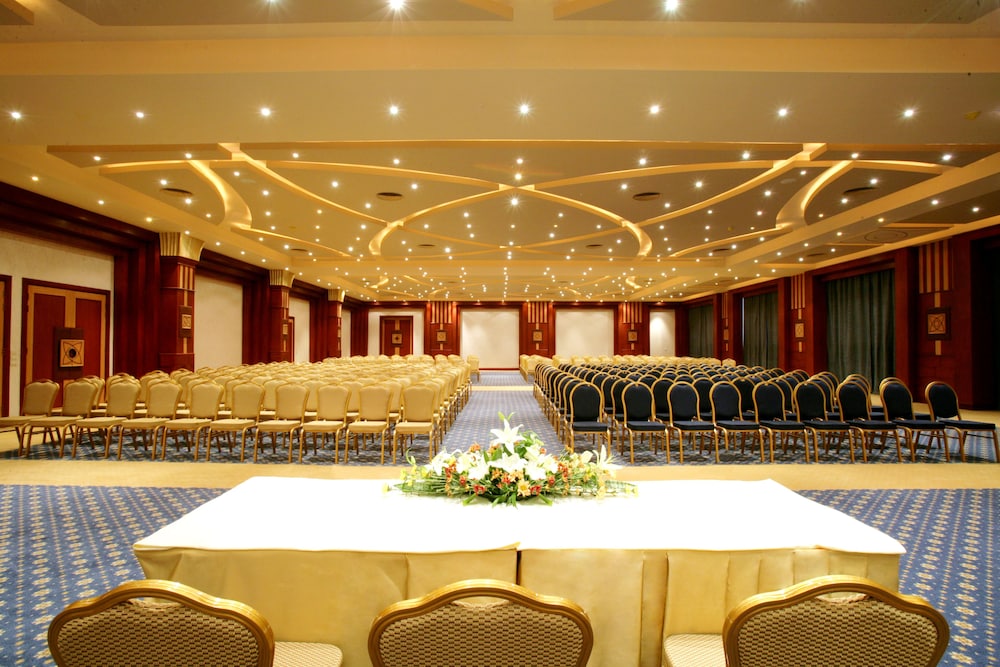 Rehana Royal Beach Resort and Spa 46/68