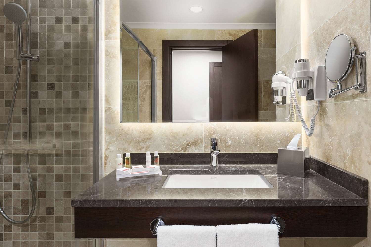Ramada Hotel & Suites by Wyndham Istanbul Merter 23/24