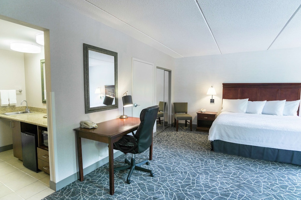 Hampton Inn And Suites Berkshires Lenox 26/59