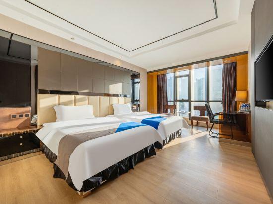 Elegant, Twin Beds
