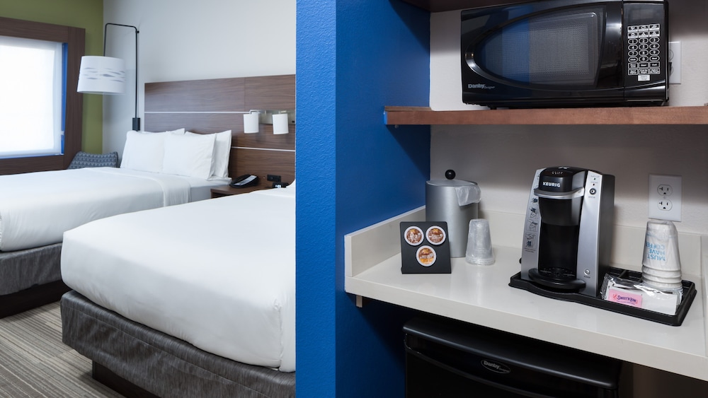 Holiday Inn Express Suites Orlando At Seaworld An Ihg Hotel 16/57