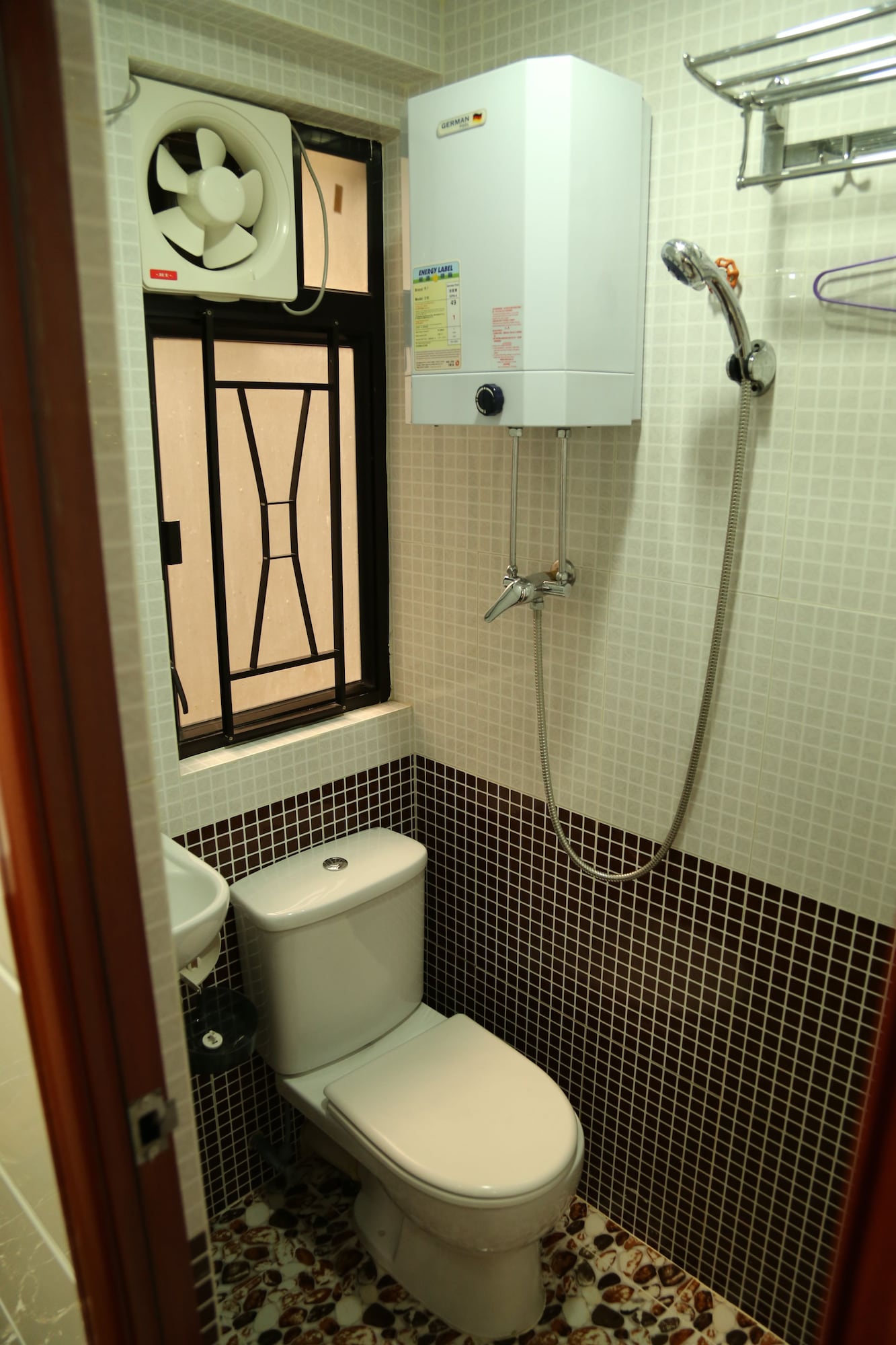 ROOM, TWIN BEDS
