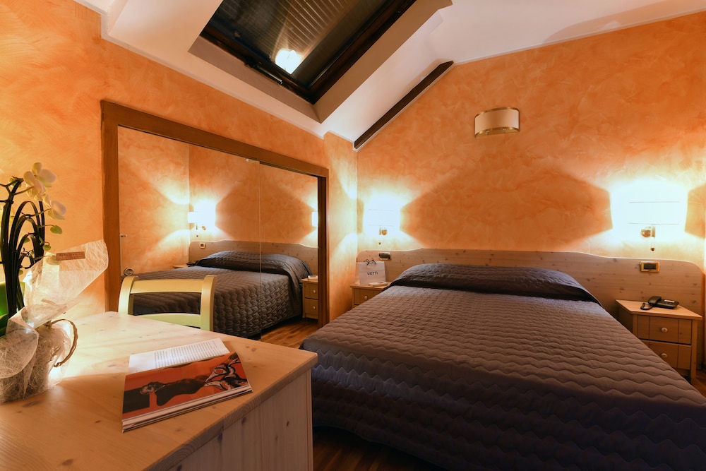 HOTEL INTERNAZIONALE 20/50