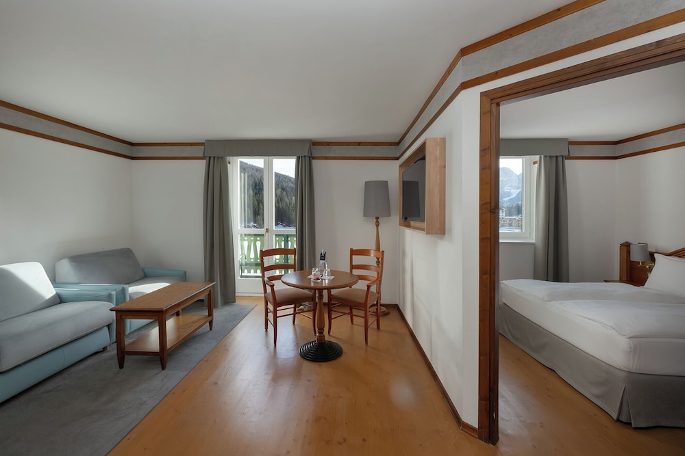 GRAND HOTEL MISURINA 35/87