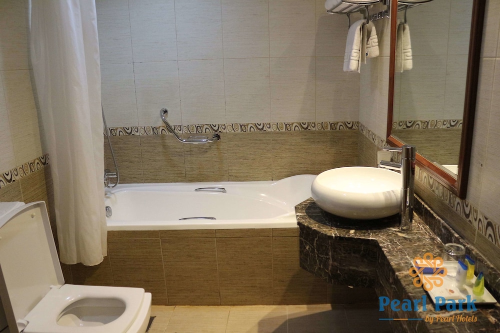Pearl Executive Hotel Apartment (ex Pearl Park Deluxe Hotel Apartments) 48/50