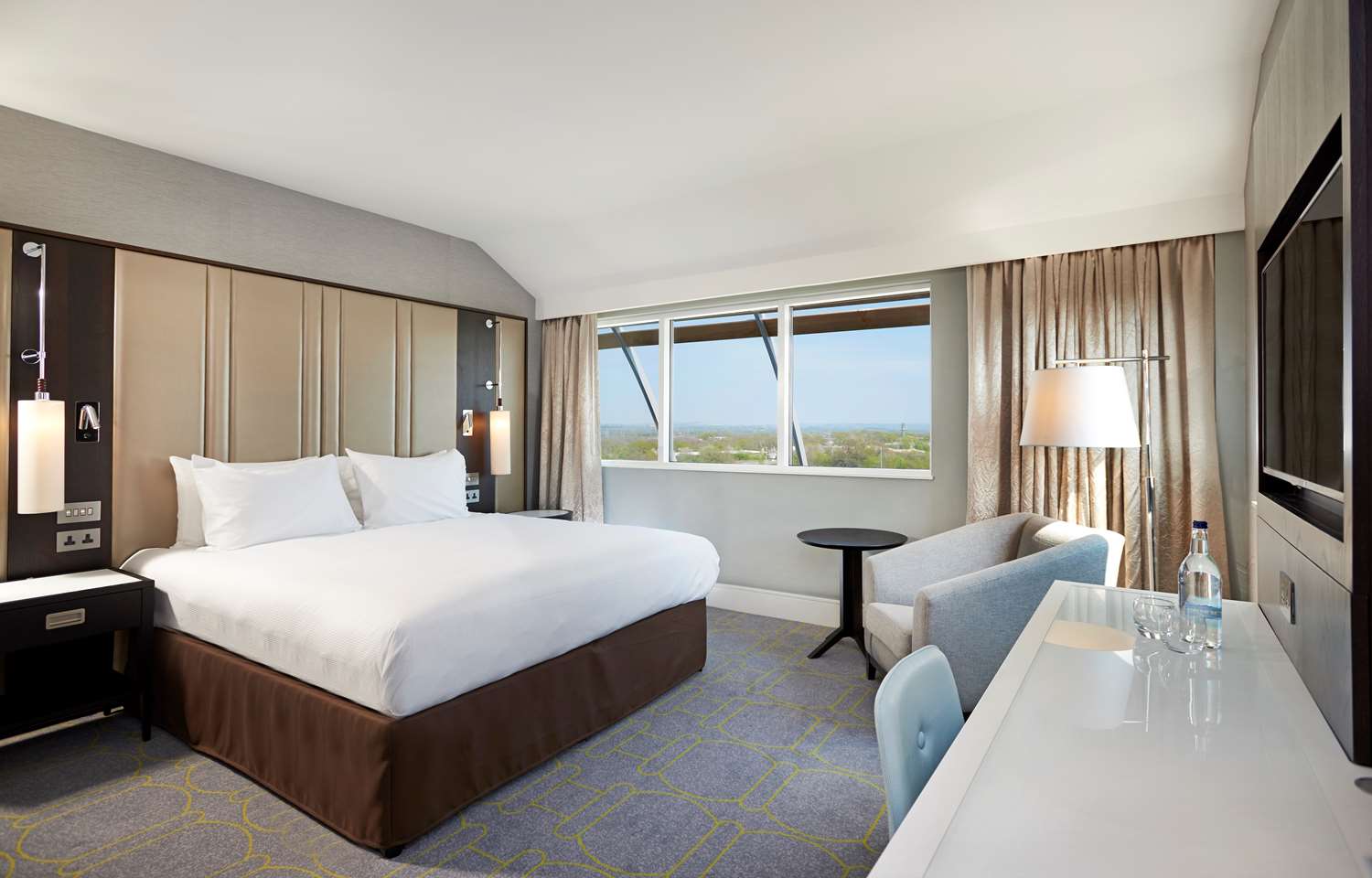 Room, Queen Bed