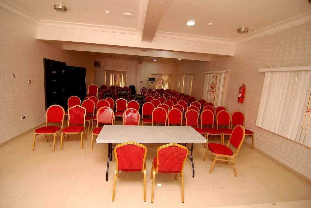 Ayalla Hotels Ltd 35/50