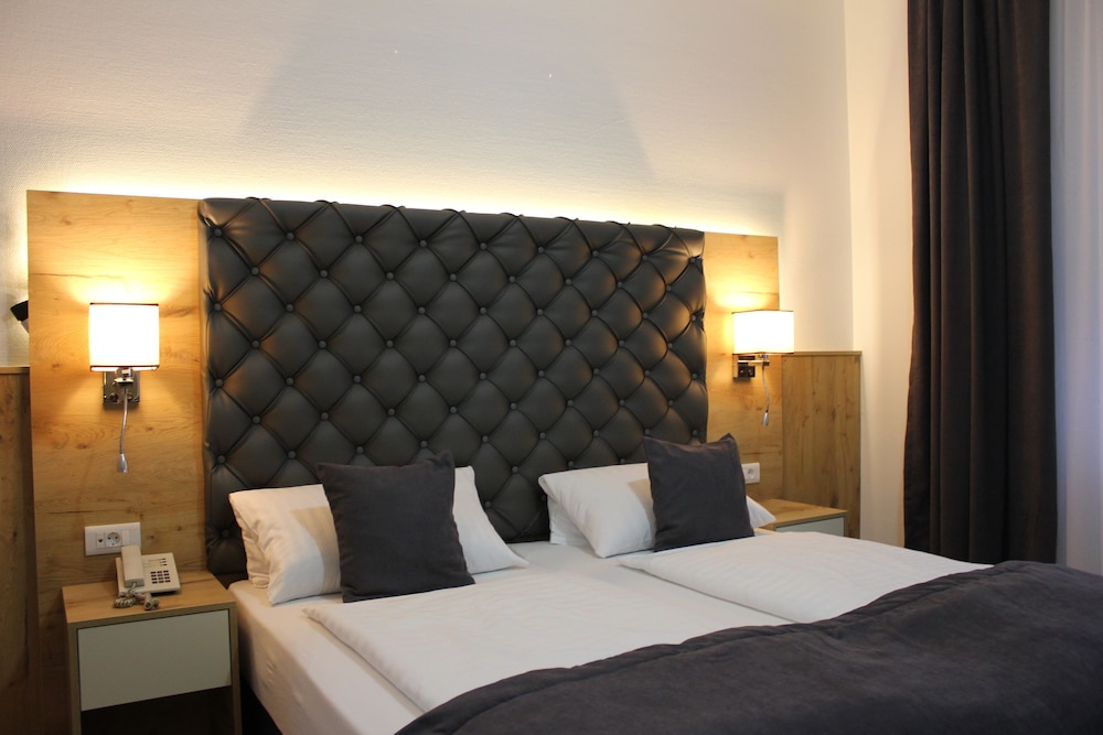 Hotel Rheinbrucke 9/32