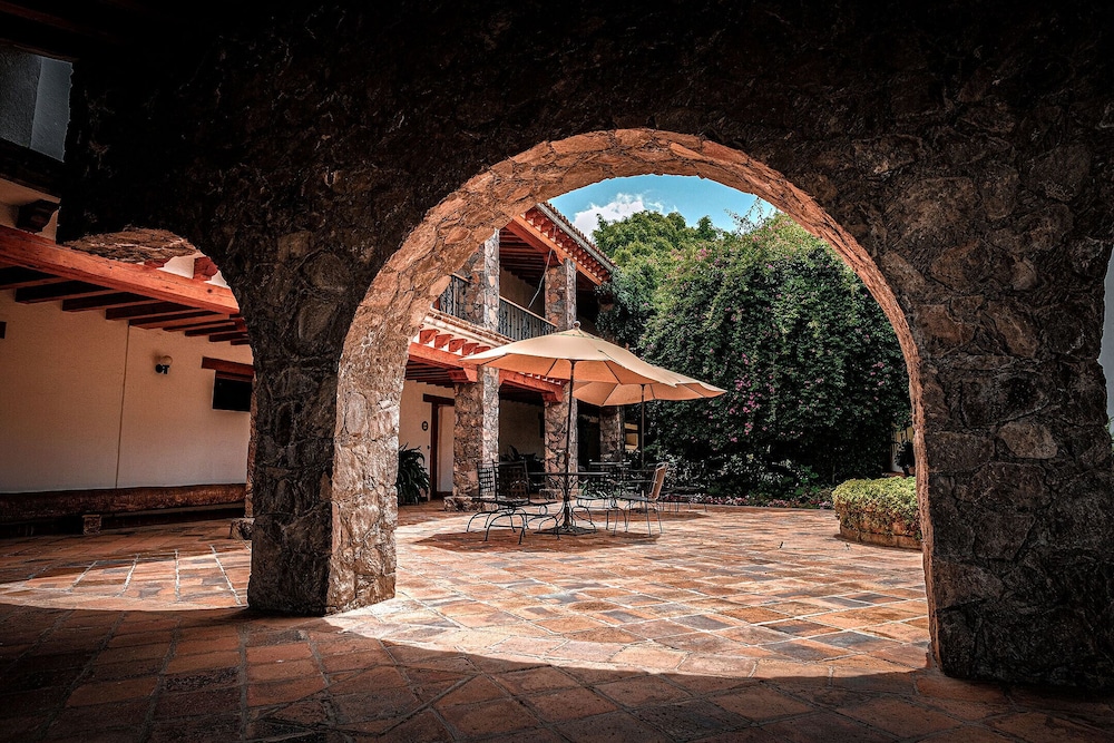 HOTEL HACIENDA CANTALAGUA GOLF 64/65