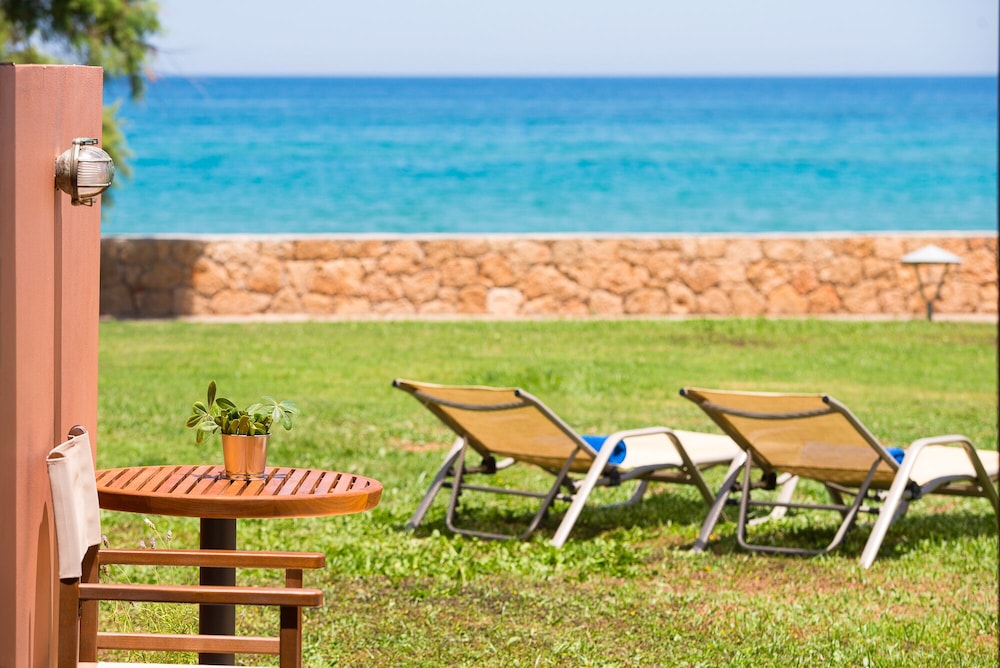 Kernos Beach Hotel and Bungalows 39/50