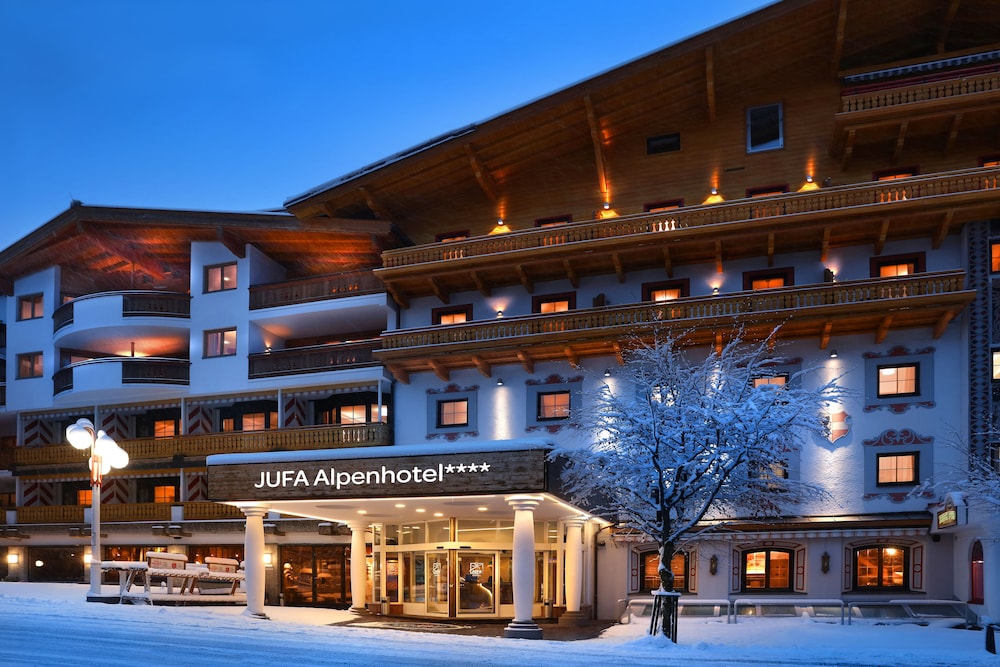ALPENHOTEL SAALBACH 1/32