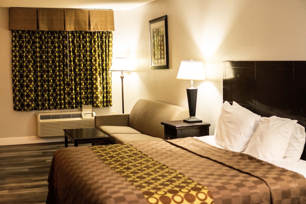 Rodeway Inn & Suites Corpus Christi Northwest 13/42