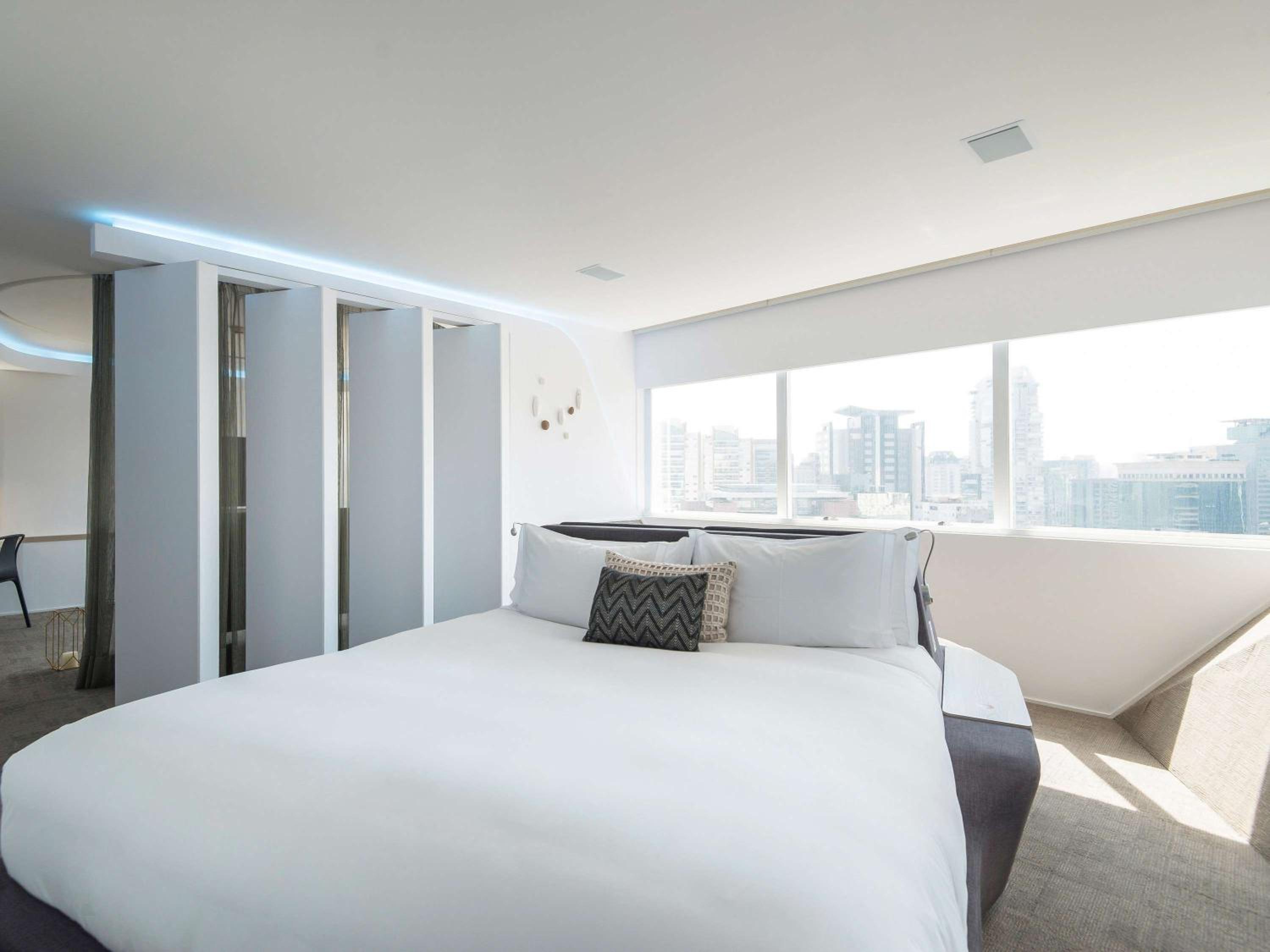 Design, Suite, King Bed, Bathtub, High Floor