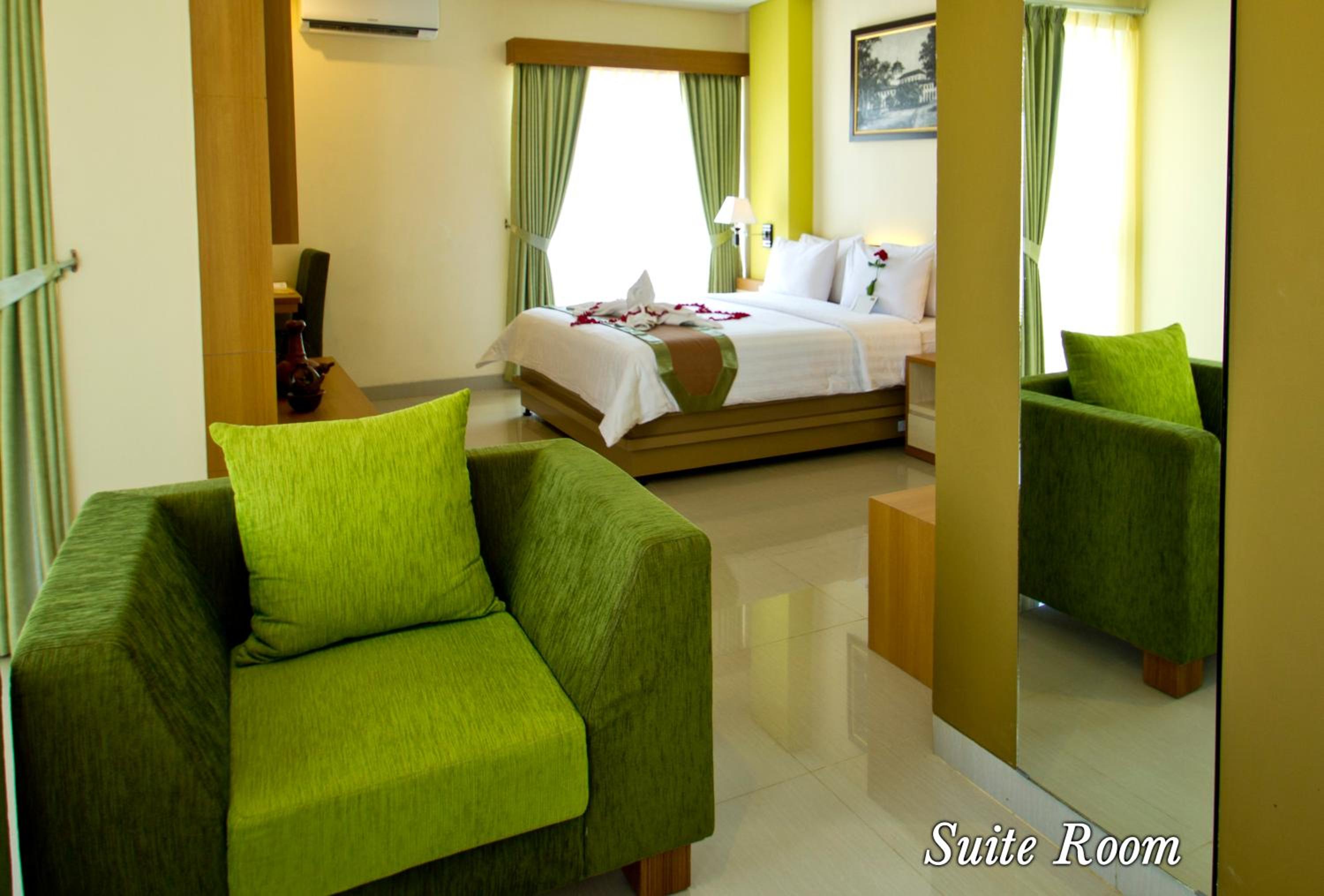 جناح بسرير كينج بشرفة، De Batara Hotel 2/2