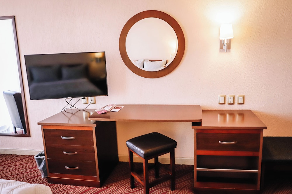 Hotel Real Plaza Aguascalientes 65/71