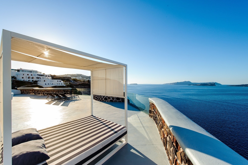 Grand Ambassador Santorini Hotel 7/78