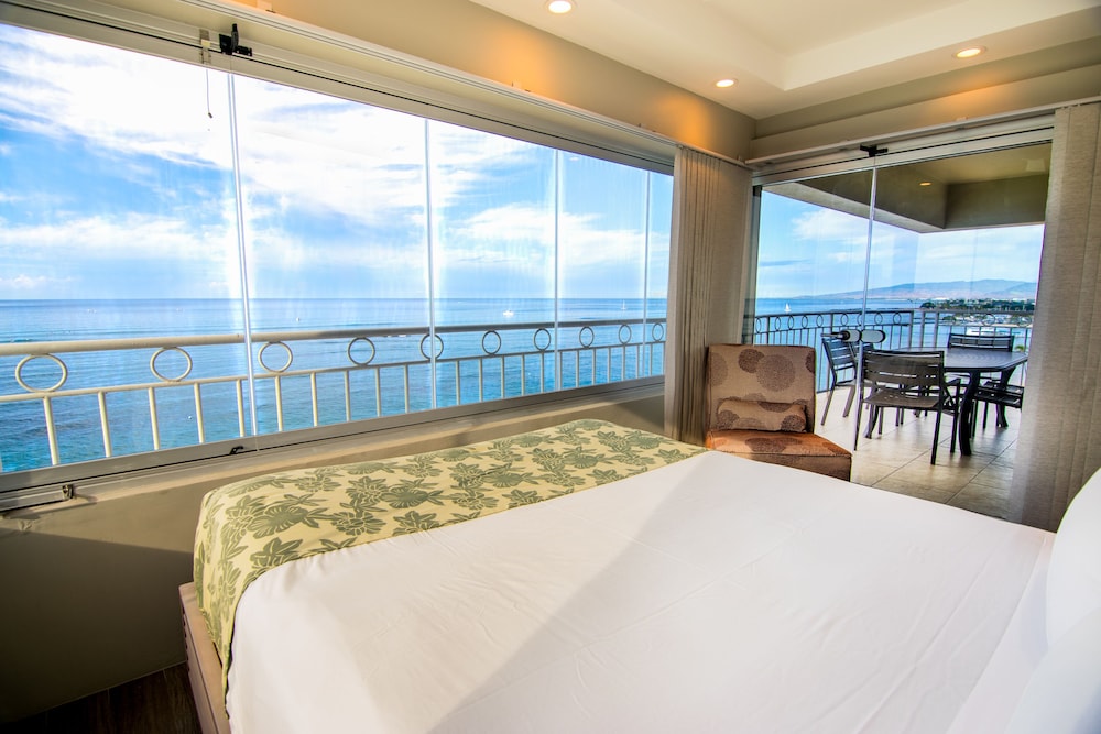 2 Bedrooms, Condo, King Bed, Queen and Twin Beds, Ocean Front, 2 Bathrooms