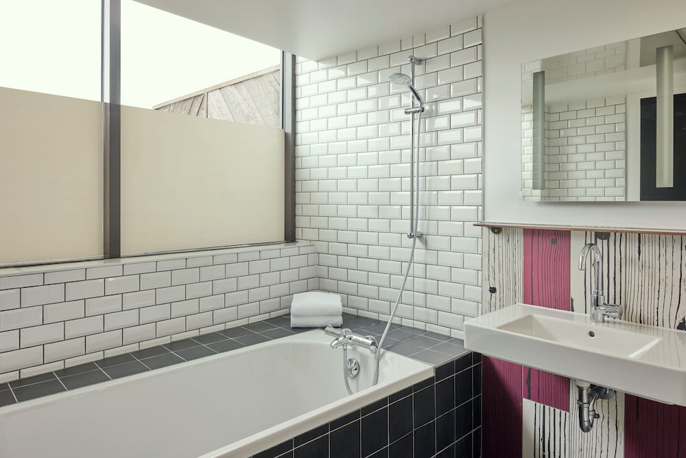 Generator Hostel Paris 73/74