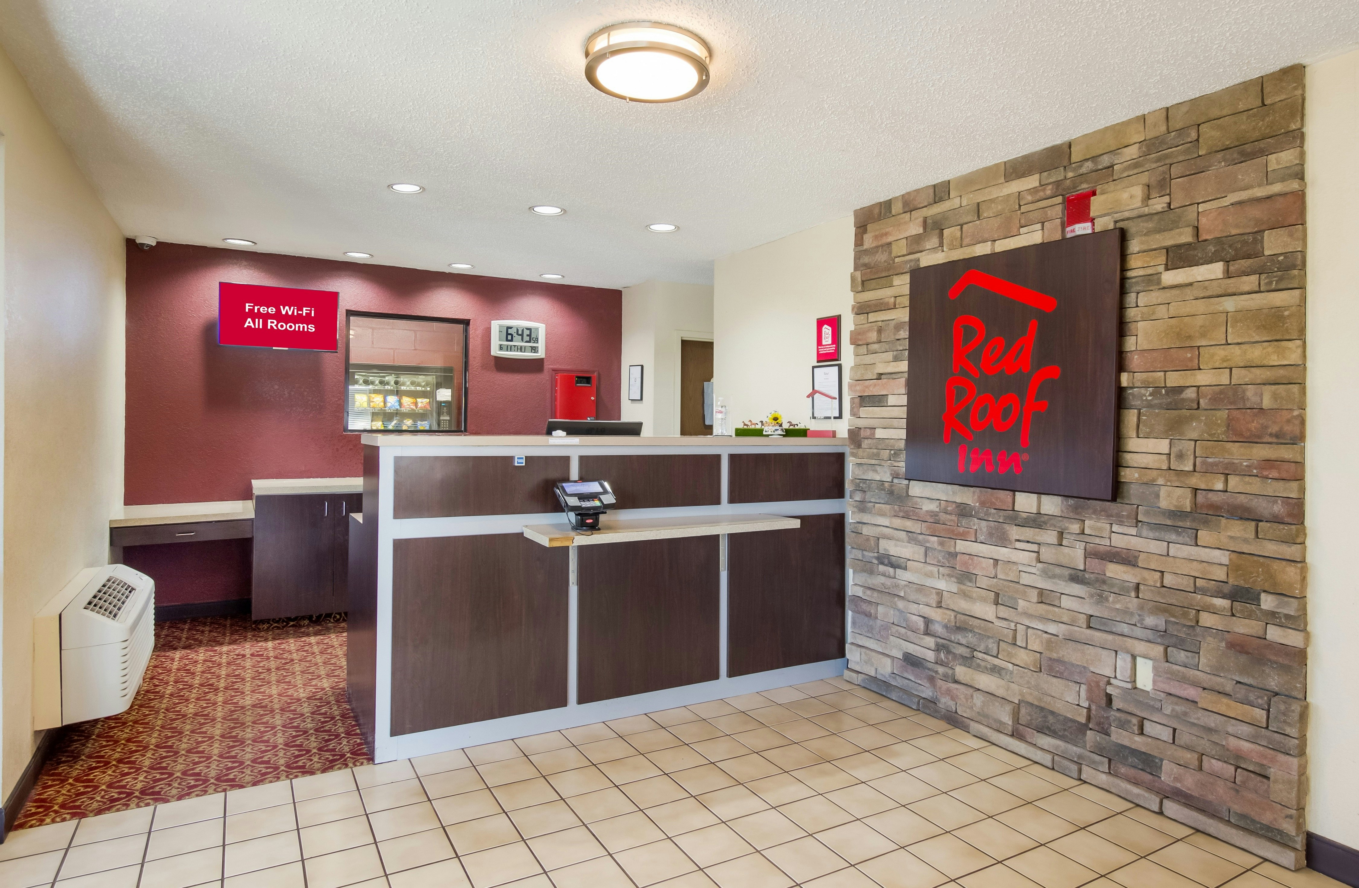 Red Roof Inn Shelbyville 12/32