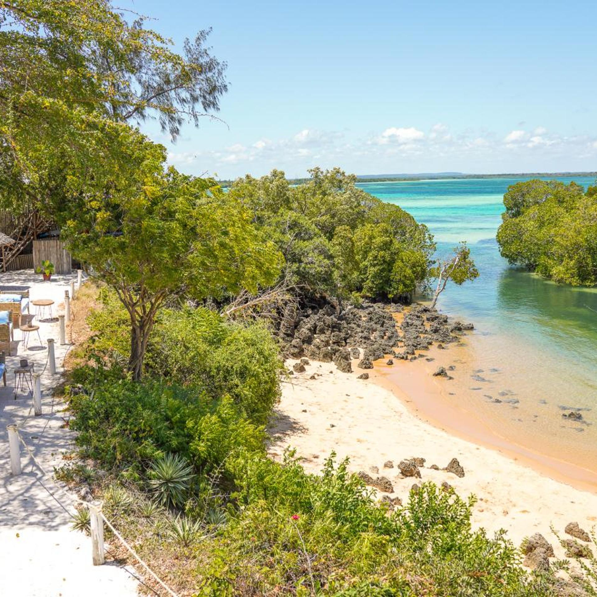 Merry Crab Cove Beach Resort 48/54