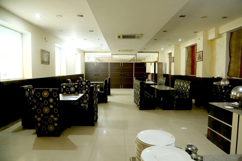 Hotel Roshan Haveli 7/29
