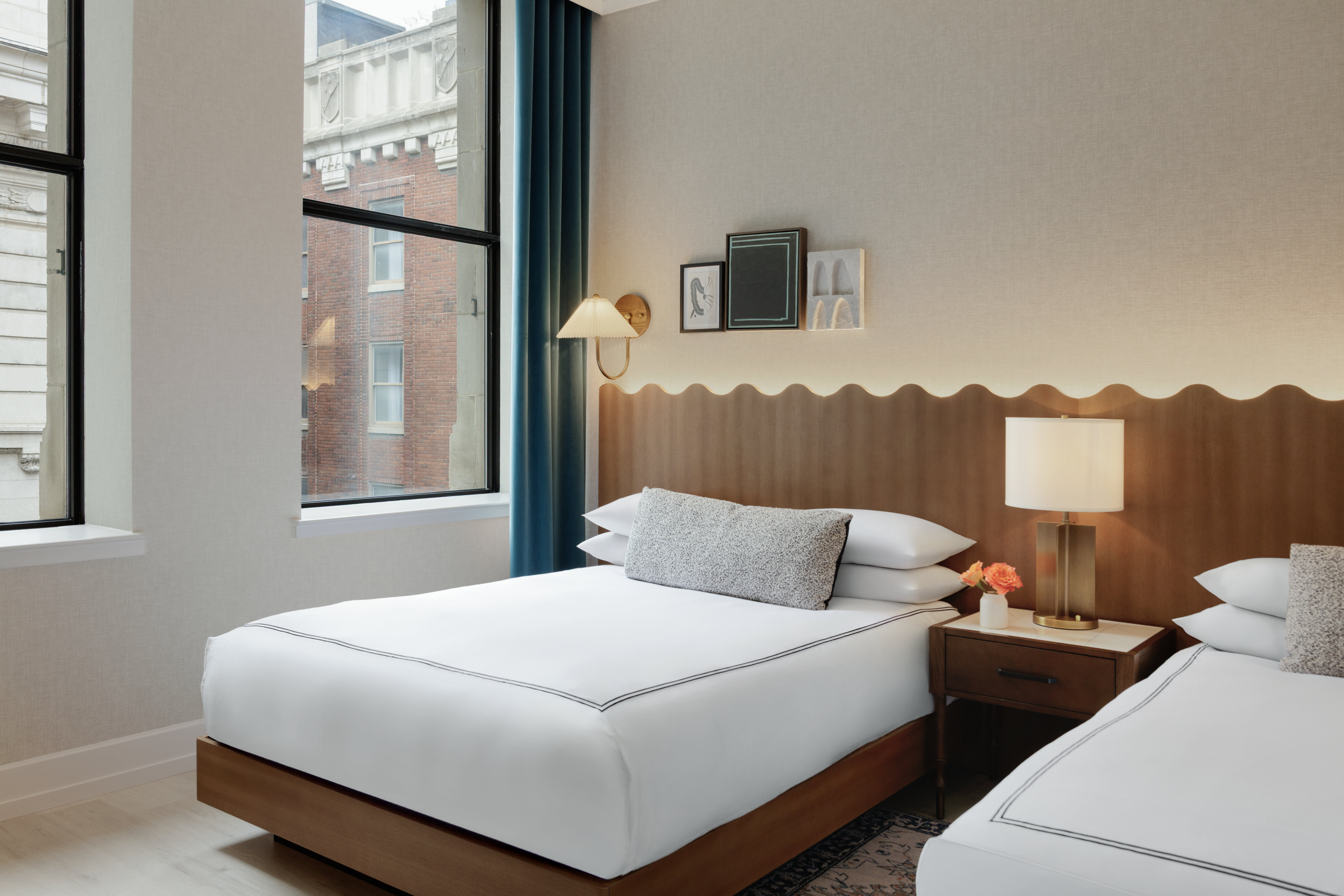 Kimpton Hotel Monaco Baltimore Inner Harbor 24/82