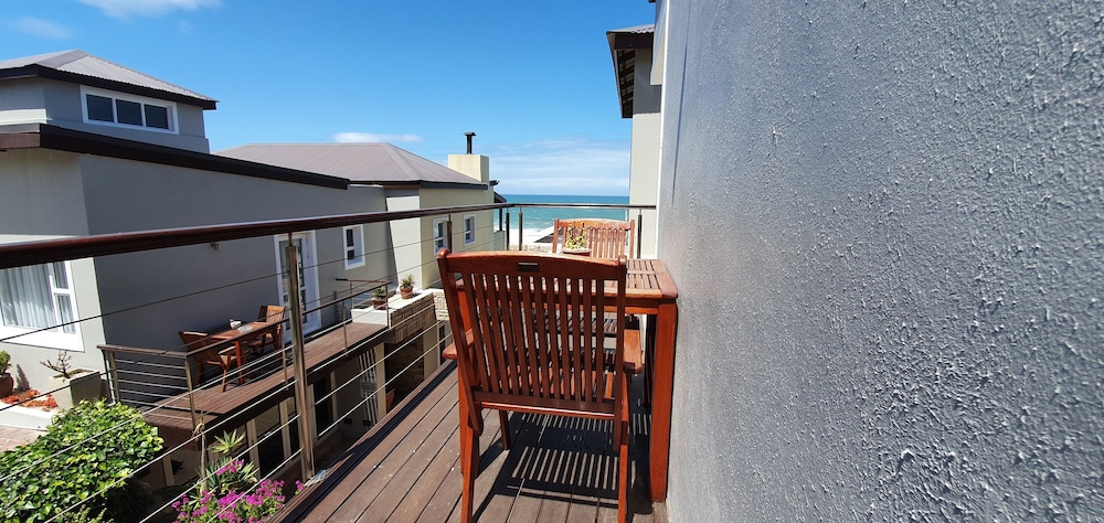 Brenton On Rocks Luxury Guest House 82/97