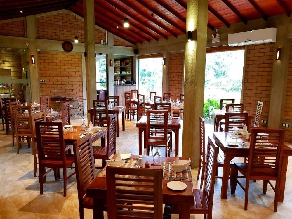 Karunakarala Ayurveda Spa & Resort 26/50