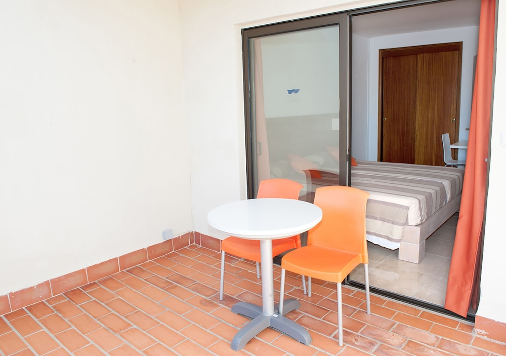 Apartamentos Sol Romantica by DOT Suites 57/57